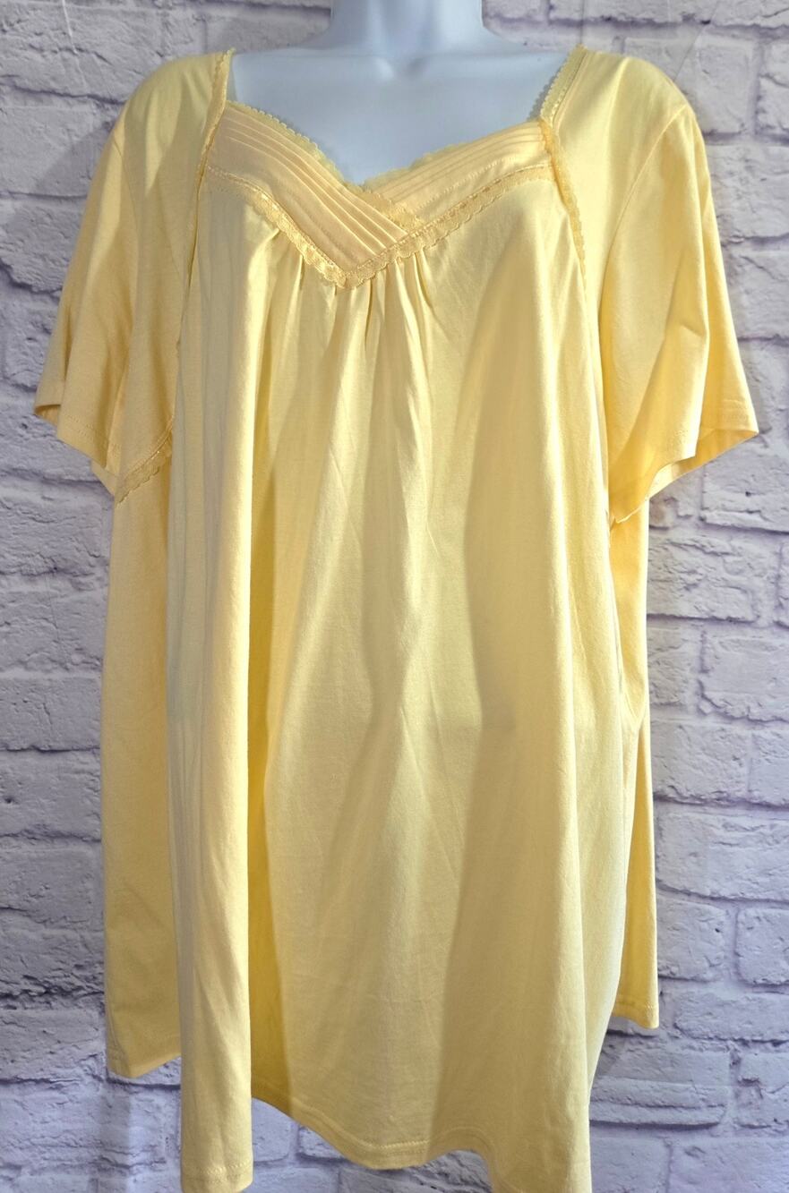Roaman's Yellow Crisscross Pleated Bodice 1X Plus NWOTS Short Sleeves